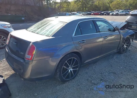 2012 Chrysler 300 S V8 z USA, uszkodzony, nr VIN 2C3CCAJT7CH262105